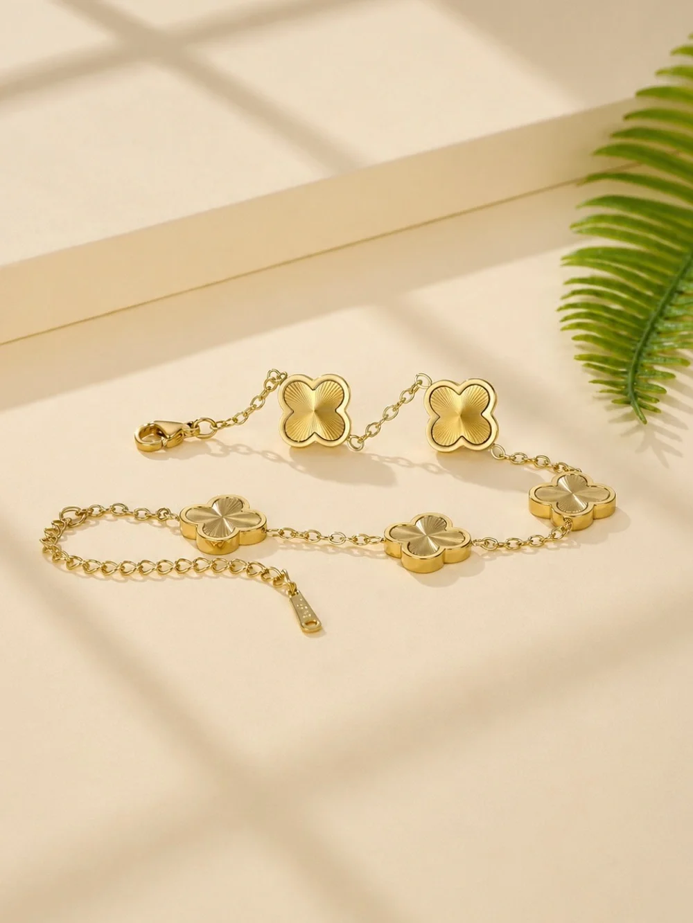 18K Gold Four Leaf Clover Bracelet Set 2pc Alhambra Van CLF Style Dainty Charm